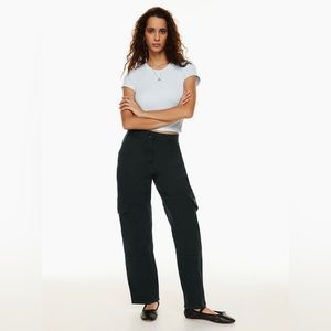Aritzia Wilred Free Maeve Cargo Pants size 4 in black